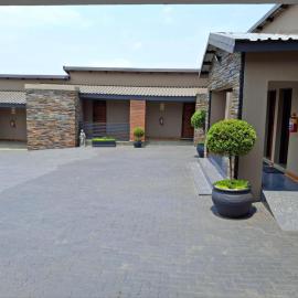 Balalaika Boutique Lodge, hotel in Thohoyandou