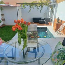Private pool and patio, a true Oasis in Madrid