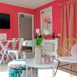 Delightful tropical retreat close to the sea