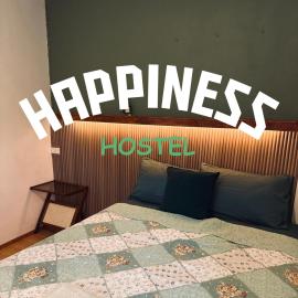 Happiness Hostel Private room, hotell i Phra Ae beach
