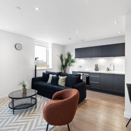 Sleek & Stylish Apartment in the Best Area, מלון בבקנהאם