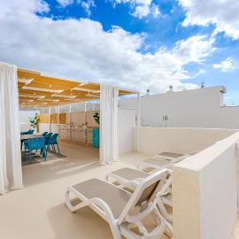 7BR House for 14 Guests with Big Terrace - Bonita Paradise, hotel in Guía de Isora