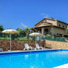 Lake View Apartment In Umbria