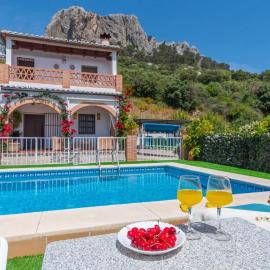 Casa El Carril Benalauria by Ruralidays, hotel in Benalauría