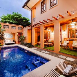 Relaxing Tropical Villa Near the Beach