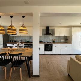 Casa en Laguna de Zapallar a pasos de la playa, recién remodelada