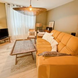 Appartement 95 m2, Aurillac, parking, wifi, 5 pers