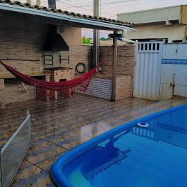 Casa aconchegante, com piscina