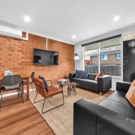 Vintage Groove at the Garden End: Albion şehrinde bir otel
