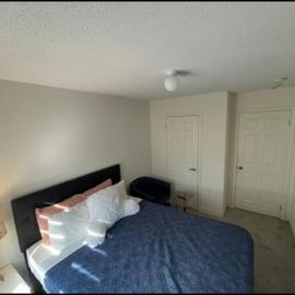 Budget Friendly Home – hotel w mieście Oshawa