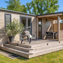 Camping Papillon Kinrooi - La Casetta, хотел в Kinrooi