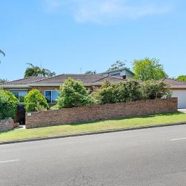 Luxury 3 bedroom 2 bathroom full home with easy access near Cronulla, hotell sihtkohas Lilli Pilli