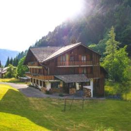 L'Ardesia, hotel u gradu Morzin