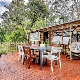 Treetop Sanctuary - Serene Cottage near Mount Lofty