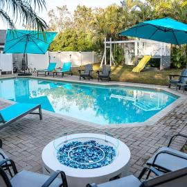 Palm Paradise private pool 4beds 3 baths sleeps 9, Hotel in Palm Harbor