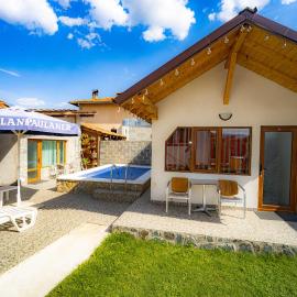 Banya Guest Rooms 23, hotel i Banya