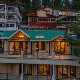 StayVista at Avasa Stays with Views, Jacuzzi, Meals, hotel in Nainital