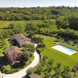 Francigena Apartments with Shared Pool and Private Garden