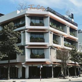 The City Boutique Hotel、ビエンホアのホテル