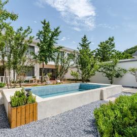 Floral Lux Hotel Jinan Taohualingshang Homestay, hotel u gradu Đinan