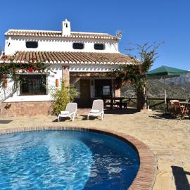 Finca Lagarillo with private Pool, hotelli kohteessa Cómpeta