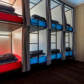 Capsule Hostel Perth - note - Valid passport required to check-in、パースのホテル