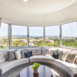 Mountain view one bedroom plus 1 extra room in Cascais