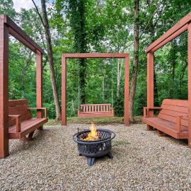 Romantic Hideaway | Hot Tub & Theater Room