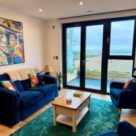 Harbour View - Steps From The Sea - Balcony - Parking, hotel u gradu Ramsgejt