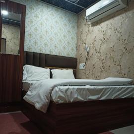Manya hotel and dormitory, hotel din Jhānsi