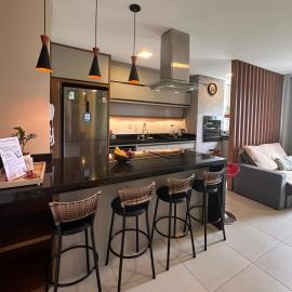 Apto lindo e completo com piscina em Itajai, hotel in Itajaí