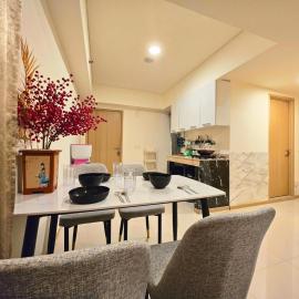 Apart Cozy and Relax 2BR at Meikarta by LS
