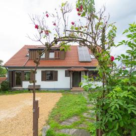 Monteurswohnung - Küche Balkon WLAN TV 1bis12 Personen, viešbutis mieste Winterbach