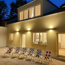 Spacious & Cozy Guesthouse - Near Metro & City Center - 3 Beds for 5 Person, Hotel in Wien