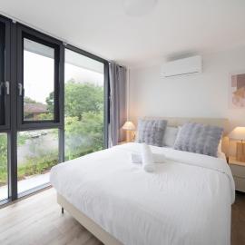 Spacious 4BR Family Home Near Garden City: Brisbane şehrinde bir otel