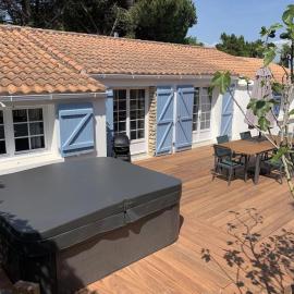 Maison de vacances , idéale pour famille avec accès plage et spa, Hotel in Barbâtre