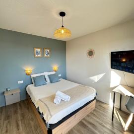 Appart'Hôtel avec Balcon et Netflix - Avignon gare TGV Confluence, hotel in Avignon