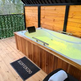 Ecocabañas ByB Cabaña de lujo con jacuzzi y vista a la montaña, hotel di Choachí