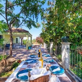 Casa Rural Mas ROTAVELLA, hótel í Montbrió del Camp