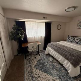 Provo में, होटल Cozy and well located 2-bedroom basement