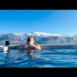 The Arctic panorama studio with outdoor jacuzzi, hotel a Tromsø