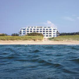 Strandhotel Dünenmeer - Adults only – hotel w mieście Dierhagen