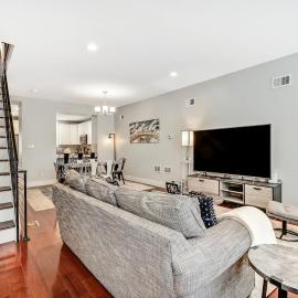 Outstanding Home Relaxing Rooftop with Patio & Grill