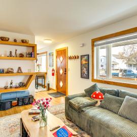 12 Mi to Bozeman: Duplex w/ Sauna & Yard, hotel u gradu 'Belgrade'