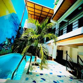 Hotel Coralite Suites Santa Marta، فندق في سانتا مارتا