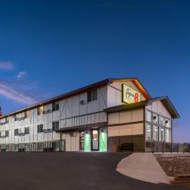 Super 8 by Wyndham Winona MN, hotel in Winona