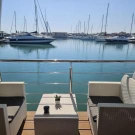 Viva Suitesboat, hotel in Marina di Montenero