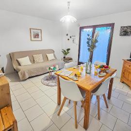 Maison paisible avec jardin à Houlgate, hotel a Houlgate