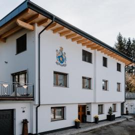 Appartements Falkner, hotel en Roppen