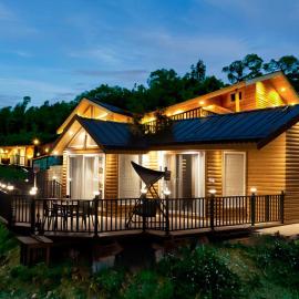 The Kanatal Retreat Cottages – hotel w mieście Kanatal